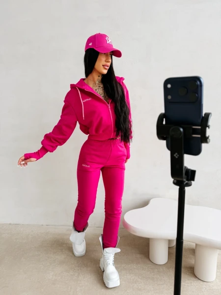 Komplet damski OLAVOGA ELISTA 2026 fuksja - maWer Fashion