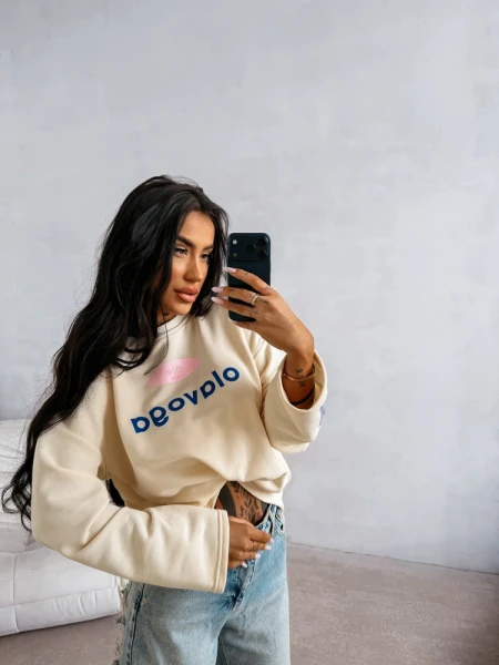 Bluza damska OLAVOGA URBAN ROYAL 2026 kremowa - maWer Fashion