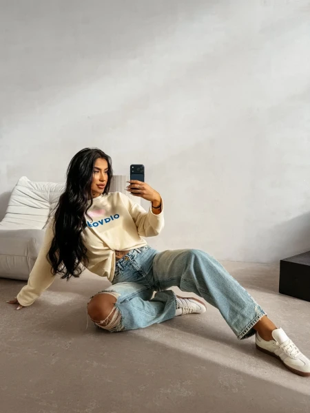 Bluza damska OLAVOGA URBAN ROYAL 2026 kremowa - maWer Fashion