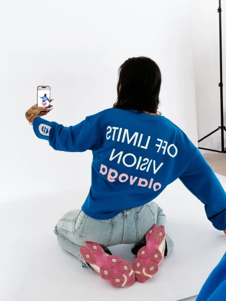 Bluza damska OLAVOGA URBAN ROYAL 2026 ciemny niebieski - maWer Fashion