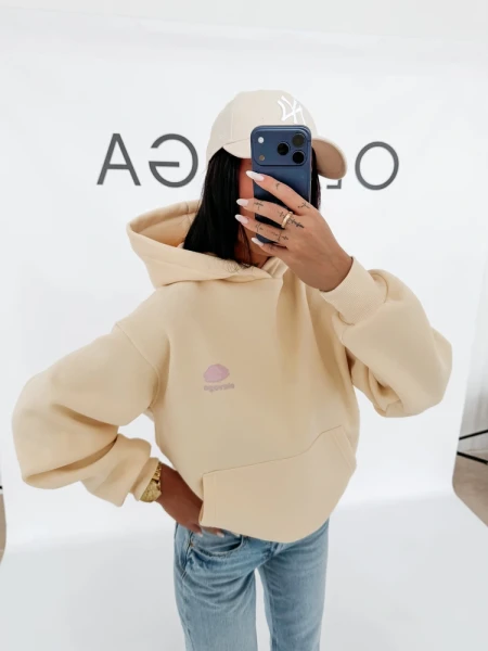 Bluza damska OLAVOGA LUCKY MINDSET 2026 kremowa  - maWer Fashion