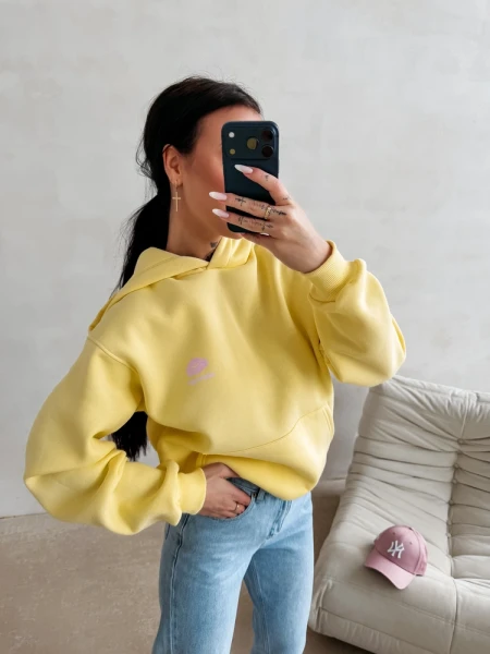 Bluza damska OLAVOGA LUCKY MINDSET 2026 żółta  - maWer Fashion