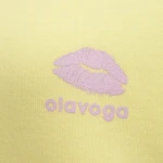 Bluza damska OLAVOGA LUCKY MINDSET 2026 żółta  - maWer Fashion
