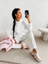 Welurowy komplet damski OLAVOGA BELORE 2026 ecru - maWer Fashion