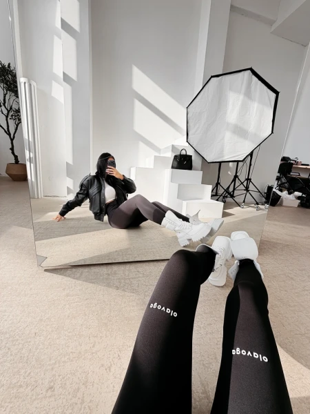 Legginsy damskie OLAVOGA TACTILE 2026 czarne - maWer Fashion