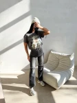 T-shirt damski OLAVOGA EARNED 2026 grafit - maWer Fashion