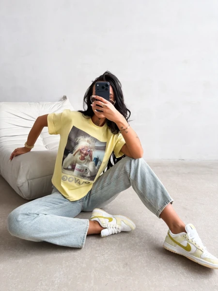 T-shirt damski OLAVOGA EARNED 2026 żółty - maWer Fashion