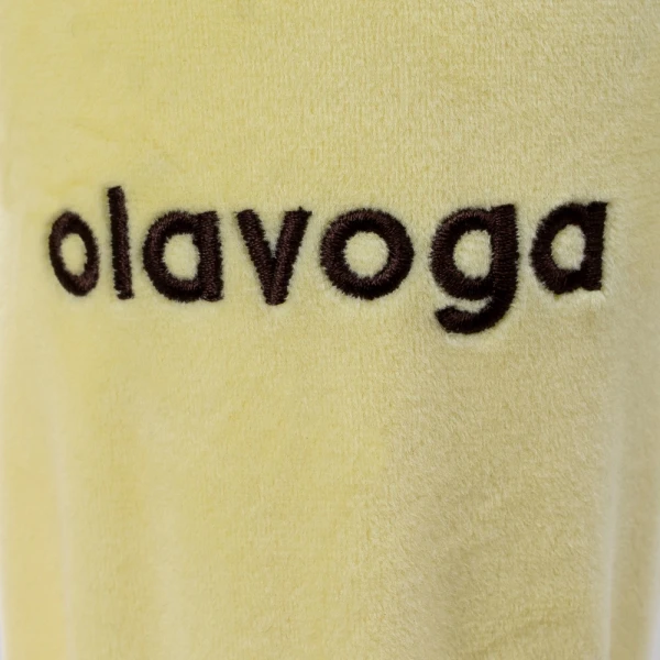 Komplet damski OLAVOGA SELIRA 2026 żółty - maWer Fashion