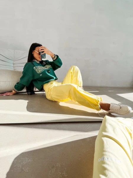 Spodnie damskie OLAVOGA SIRA 2026 żółte - maWer Fashion