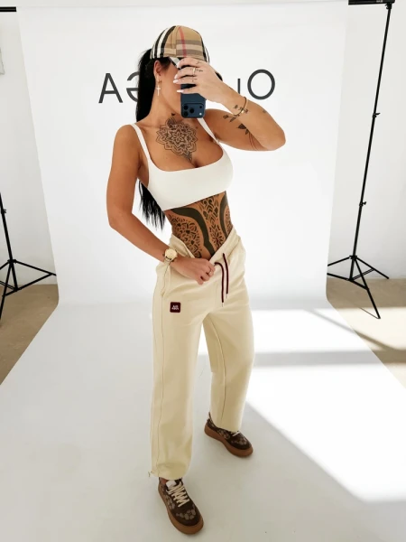 Spodnie damskie OLAVOGA FIOFIO 2026 beż - maWer Fashion