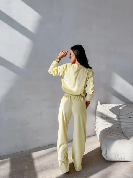 Komplet damski OLAVOGA IMPERIAL 2026 żółty - maWer Fashion