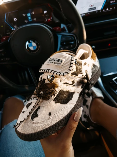 Buty damskie sneakersy OLAVOGA ANATY 2026 animal print - maWer Fashion