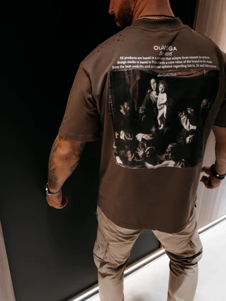 T-shirt męski OLAVOGA NOVAVEON 2026  brązowy - maWer Fashion