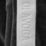 Welurowy komplet damski OLAVOGA NOELLE 2026 czarny - maWer Fashion
