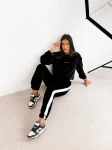 Welurowy komplet damski OLAVOGA NOELLE 2026 czarny - maWer Fashion