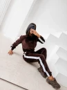 Welurowy komplet damski OLAVOGA NOELLE 2026 brązowy - maWer Fashion