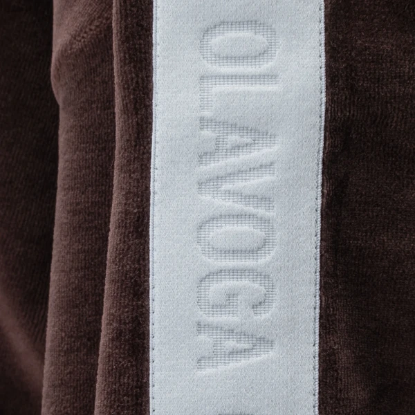 Welurowy komplet damski OLAVOGA NOELLE 2026 brązowy - maWer Fashion