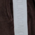 Welurowy komplet damski OLAVOGA NOELLE 2026 brązowy - maWer Fashion