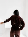 Welurowy komplet damski OLAVOGA NOELLE 2026 brązowy - maWer Fashion
