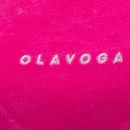 Welurowy komplet damski OLAVOGA NOELLE 2026 fuksja - maWer Fashion