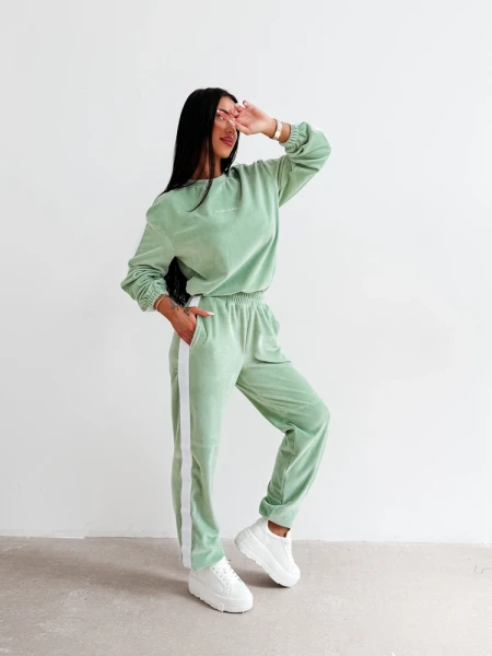 Welurowy komplet damski OLAVOGA NOELLE 2026 matcha - maWer Fashion