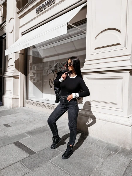 Bluzka damska OLAVOGA ELISEA 2026 czarny - ecru - maWer Fashion