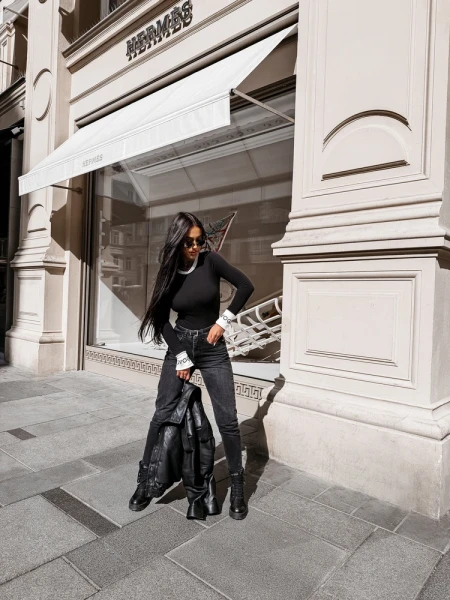 Bluzka damska OLAVOGA ELISEA 2026 czarny - ecru - maWer Fashion