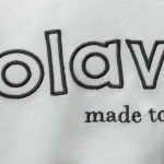 Bluza damska OLAVOGA ROSEA 2026 ecru - maWer Fashion