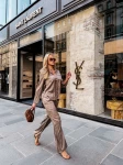 Komplet damski OLAVOGA REUNION 2026 ciemny beż - maWer Fashion