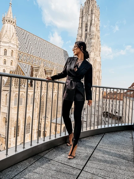 Sukienka OLAVOGA FIXA 2026 czarna - maWer Fashion