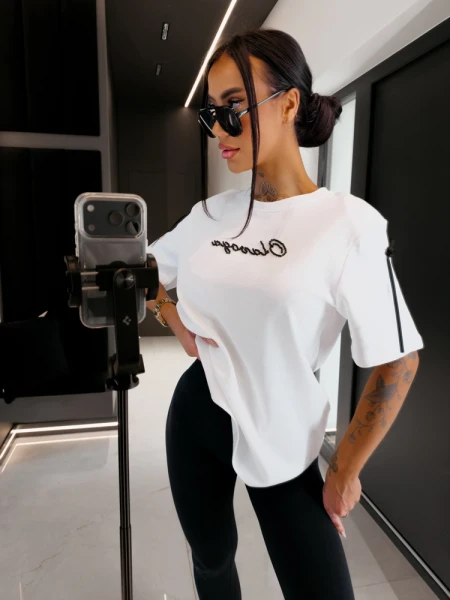 T-shirt damski OLAVOGA AVELYNE 2026 biały - maWer Fashion