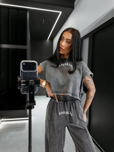 Komplet damski OLAVOGA LENCI 2026 jasny szary - maWer Fashion