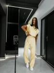 Komplet damski OLAVOGA LENCI 2026 jasny beż - maWer Fashion