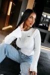 Sweter damski OLAVOGA ZIRRA 2026 ecru - maWer Fashion
