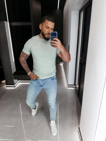 T-shirt męski OLAVOGA HANDY 2026 oliwkowy - maWer Fashion