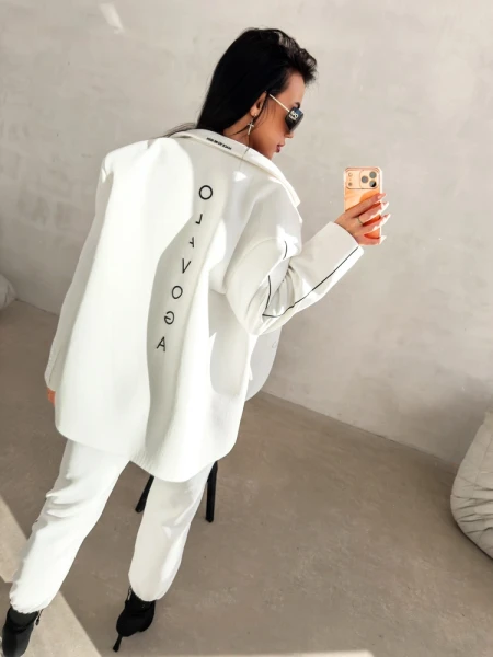Marynarka damska OLAVOGA REFINE 2026 ecru - maWer Fashion