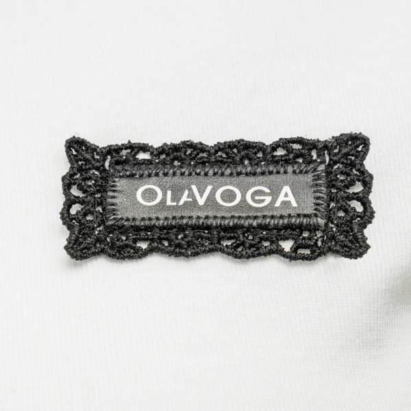 T-shirt damski OLAVOGA ALEXA 2026 ecru - maWer Fashion
