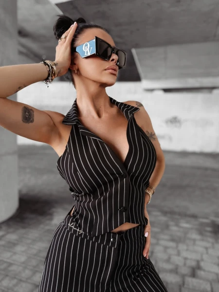 Komplet damski OLAVOGA NICE 2025 czarny w paski - maWer Fashion