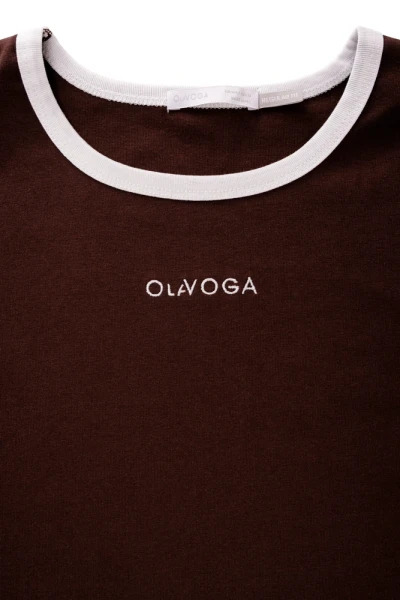 T-shirt damski OLAVOGA GABRIELA 2026 brązowy - maWer Fashion