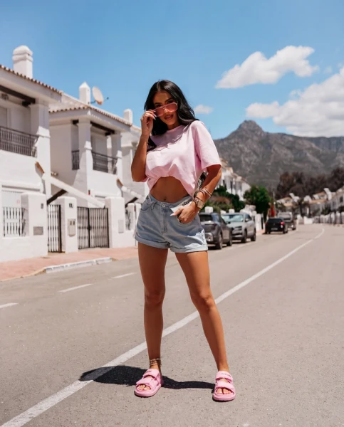 T-shirt damski OLAVOGA OVIRA 2026  blush pink - maWer Fashion