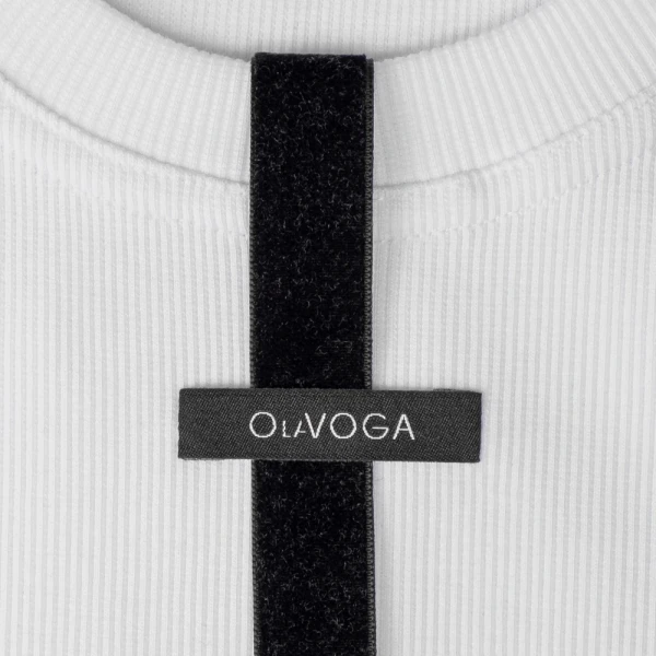 Top damski OLAVOGA ORIANA 2026 biały - maWer Fashion
