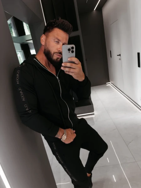 Komplet męski OLAVOGA ELEGANT MEN 2026 czarny - maWer Fahion