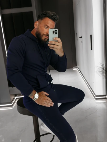 Komplet męski OLAVOGA LONG LOGO 2026 granatowy - maWer Fashion