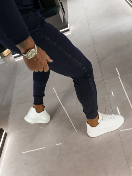 Komplet męski OLAVOGA LONG LOGO 2026 granatowy - maWer Fashion