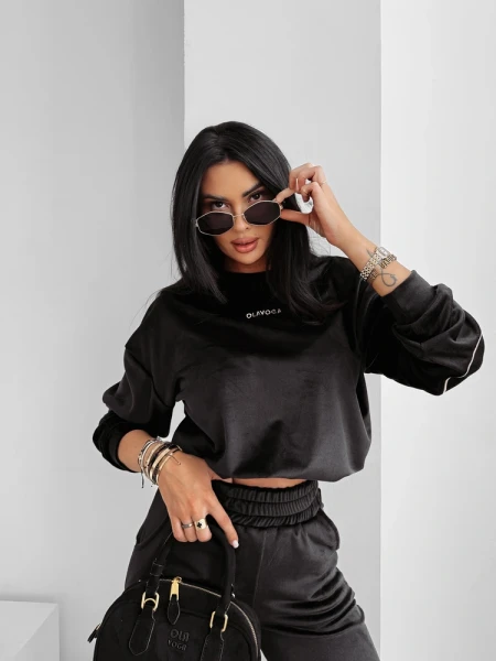 Welurowy komplet damski OLAVOGA VELVET ASH 2025 - czarny - maWer Fashion