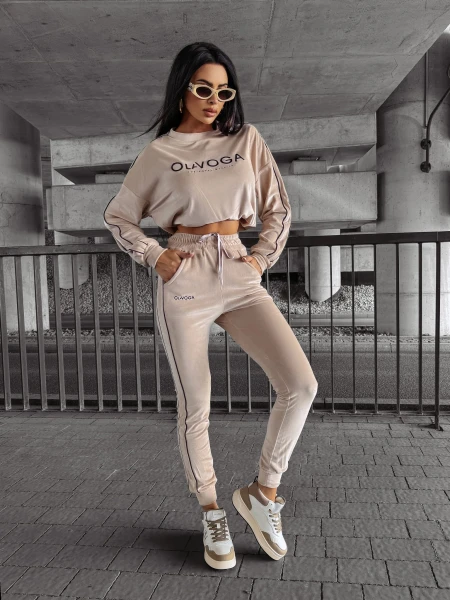 Welurowy komplet damski OLAVOGA DRESSY beż - maWer Fashion