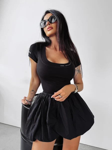 Bluzka damska OLAVOGA LAMELLA czarna  –  maWer Fashion