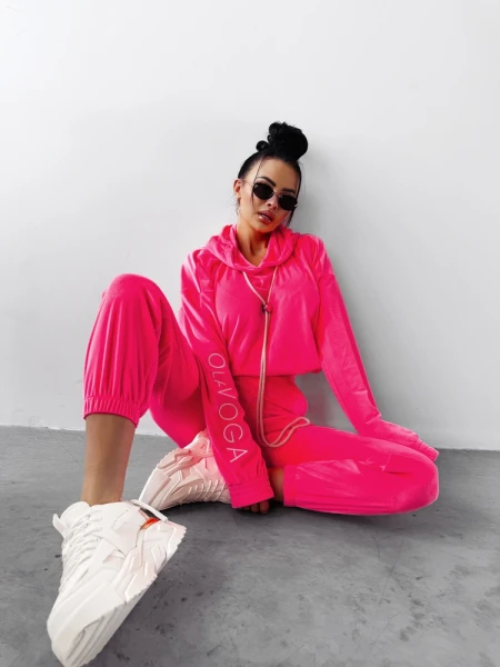Komplet damski OLAVOGA LAGOS 2025 neon róż - maWer Fashion