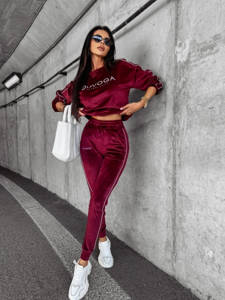 Welurowy komplet damski OLAVOGA DRESSY bordo - maWer Fashion
