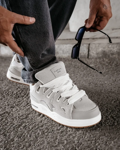 Buty męskie sneakersy OLAVOGA AUTHENTIC 2025 szare - maWer Fashion